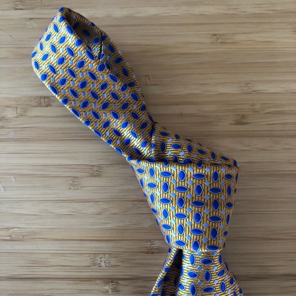 Robert Talbott Best Of Class Tie In Bright Yellow! - Picture 4 of 6